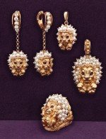 Кольцо из золота 585 пробы c эмалью и жемчугом
